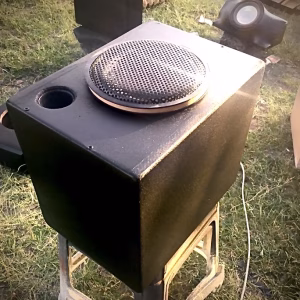 2.1 channel D amplifier with pair of mids and 8 inch subwoofer