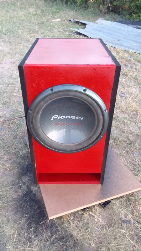 High End Amplifier with Pioneer 3003D4 Subwoofer and 3 Way Tower Mids - Image 7