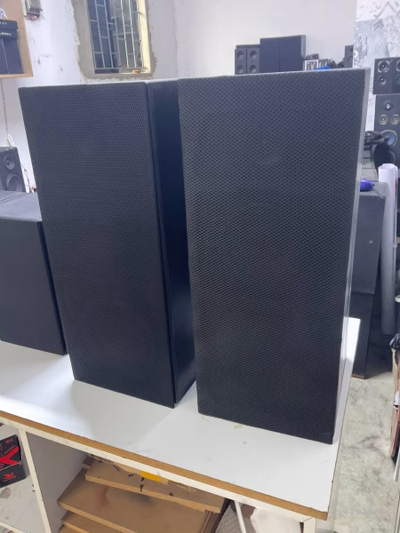 3 Way tower speakers with front grill cover - Image 2