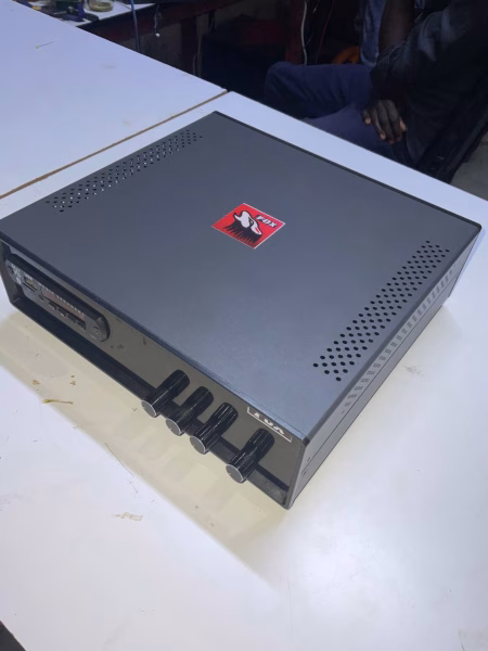 Powerful 2.1 limited edition amplifier (150Wx2) + 300W